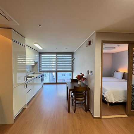 Residence Hotel K Okpo Geoje Bagian luar foto