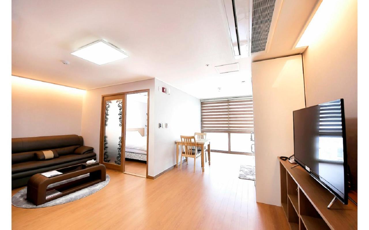 Residence Hotel K Okpo Geoje Bagian luar foto