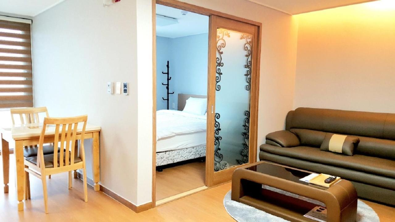 Residence Hotel K Okpo Geoje Bagian luar foto